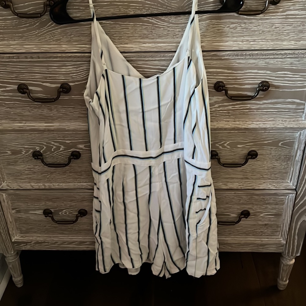 Striped romper - Picture 2 of 3